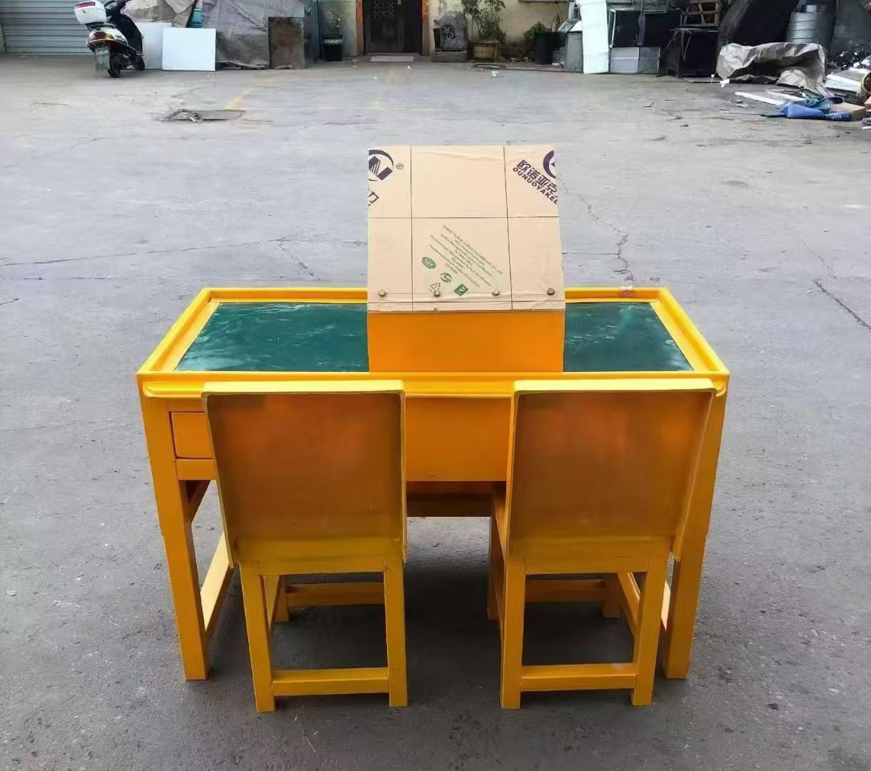 水满乡防静电导通桌井下煤矿火工品发放桌：危险品流转的安全守护者